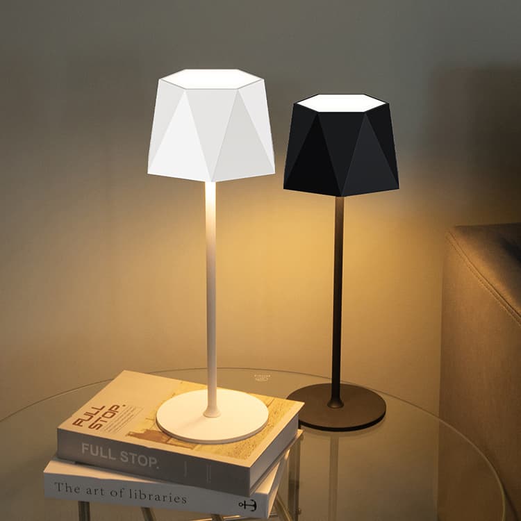 Wholesale Rechargeable Table Lamp RGB CCT Dimmable Home Decor Desk Lamp European Touch Portable Night Lights Remote Control