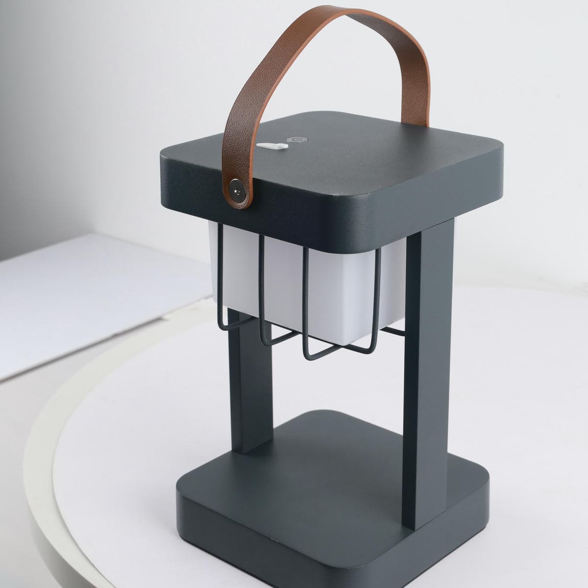 High Quality 3W 3CCT LED Hand Lantern Light Fashion Square Design with IP54 Stepless Dimmer for Outdoor Camping